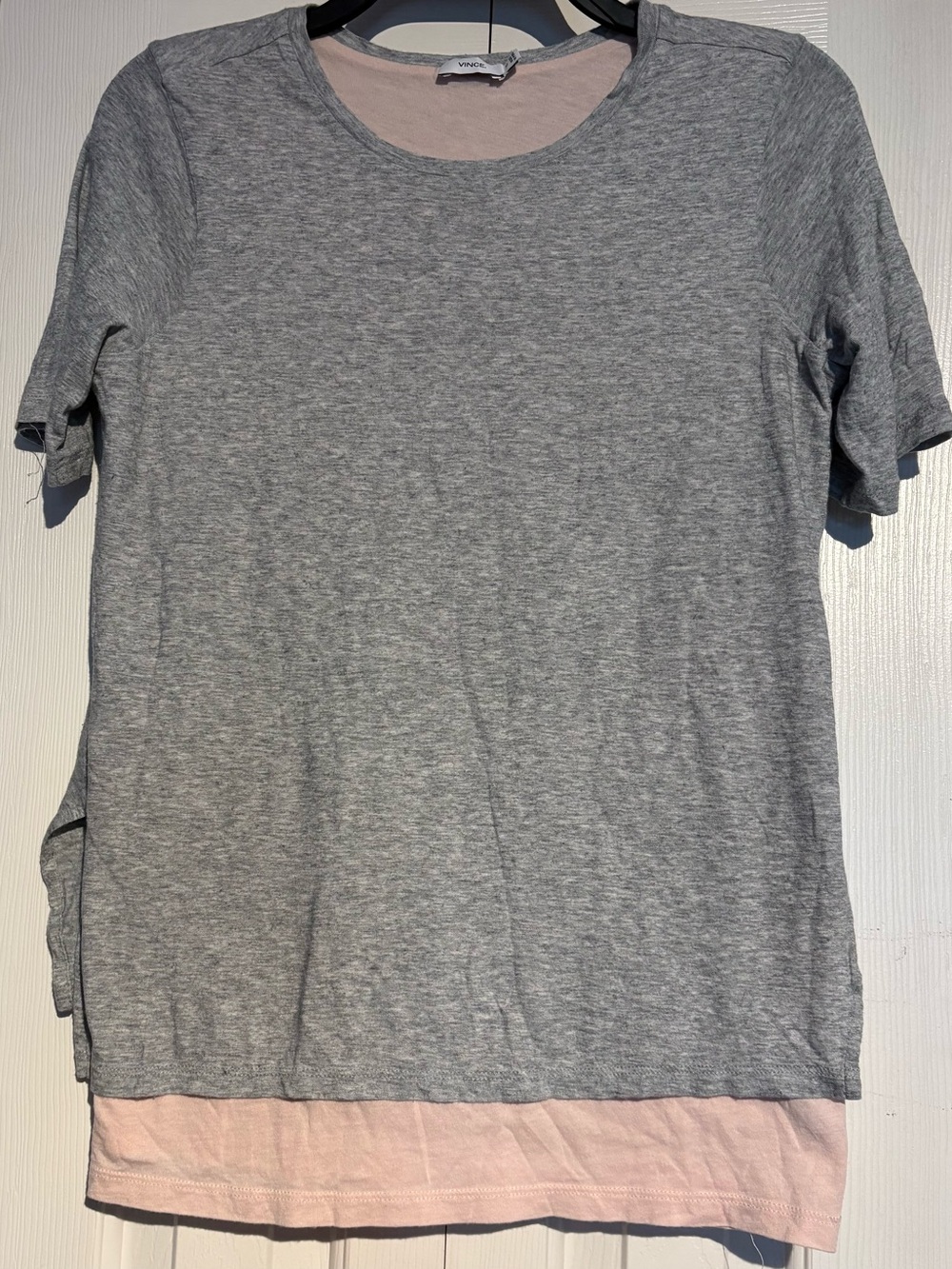 VINCE Layered Hem Short-Sleeve Tee - Gray Pink Trim